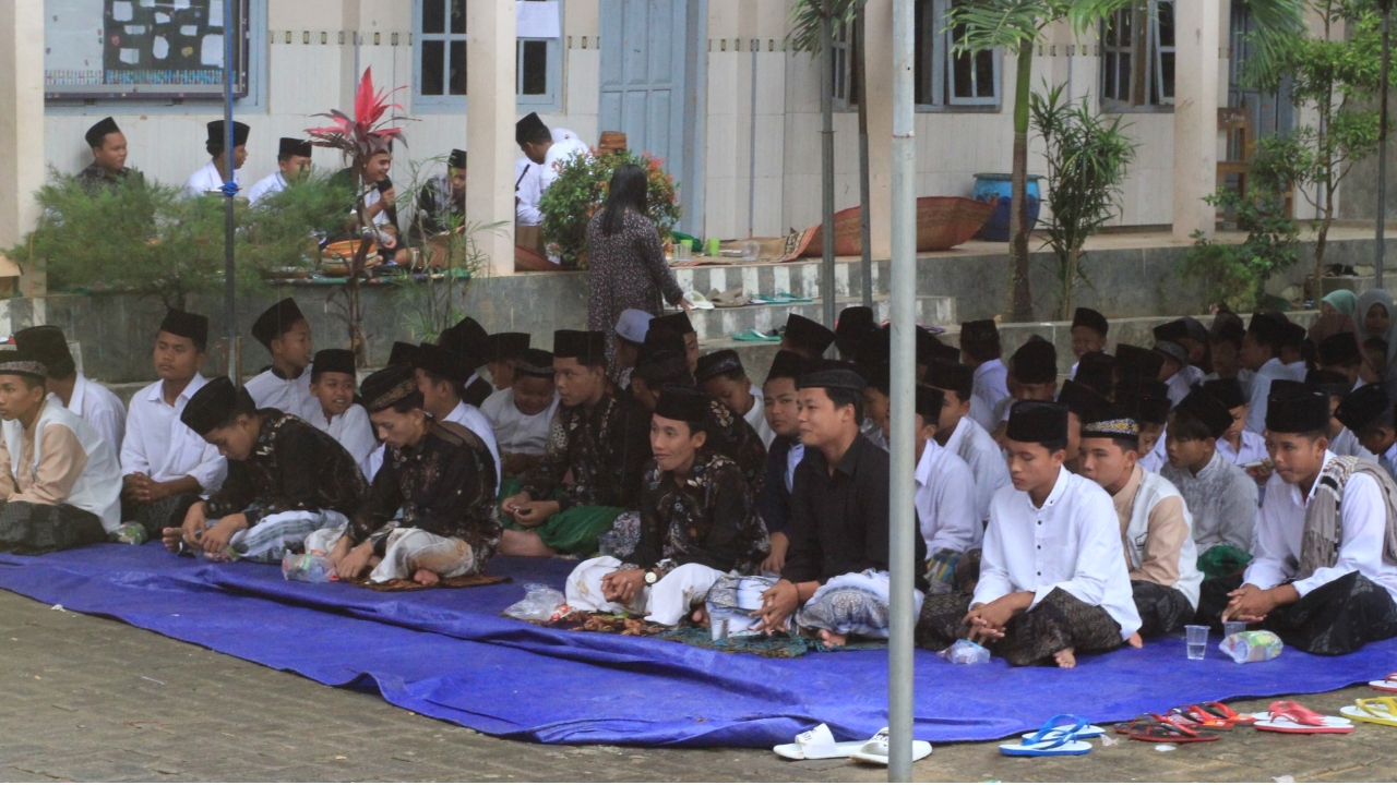 Peringatan Isra' Mi'raj di Yayasan Pondok Pesantren Al-Mawardi Berlangsung Khidmat